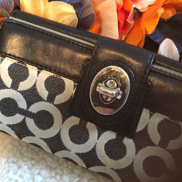 Coach signature wallet. - Picture 5 of 7